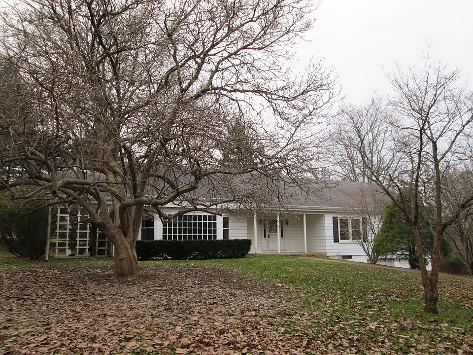 14 E First Street Boiling Springs PA 17007