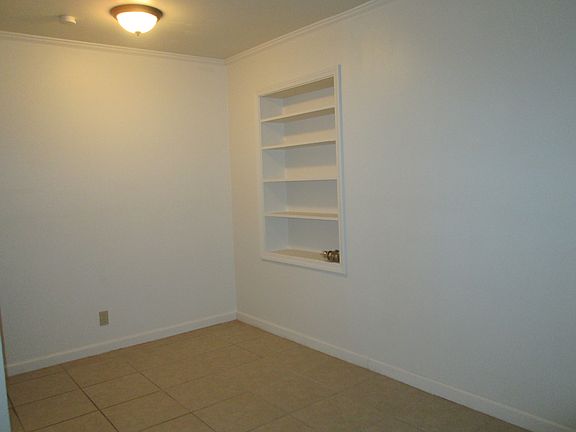 3rd image of 8004 Park Ave