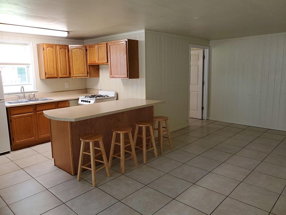 2nd image of 13 Cambridge Ave #B