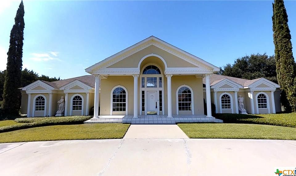 1st image of 5821 Greenforest Cir