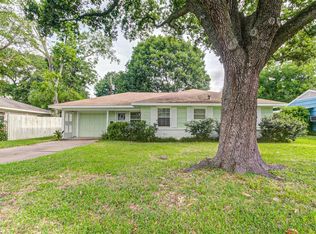 5922 Grape St, Houston, TX 77074
