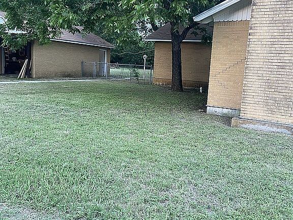 5th image of 609 6th St