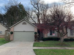 308 Texknoll Dr, Brighton, MI