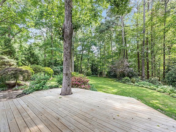3rd image of 11505 Old Creedmoor Rd