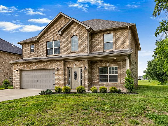 3rd image of 1497 English Oak Dr