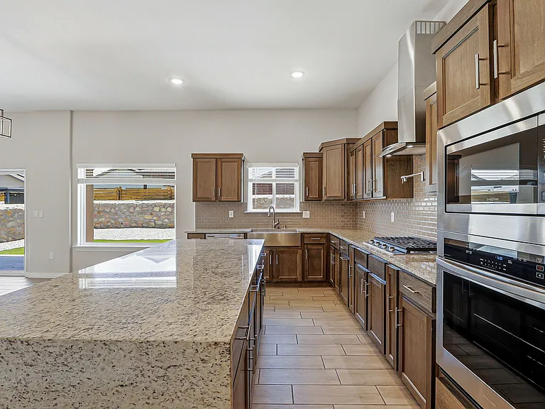629 La Entrada Cir — Photo 15