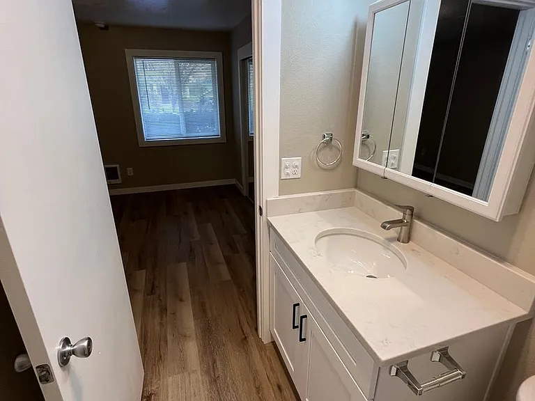 2712 SE Yamhill St #5 — Photo 13