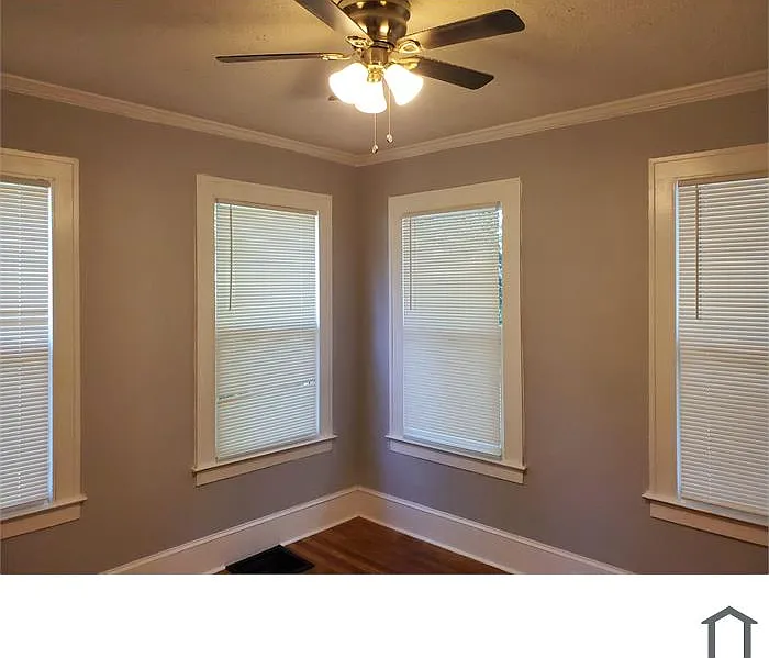 3 bed, 1.5 bath, 1200 sqft, $1,850 — Photo 2