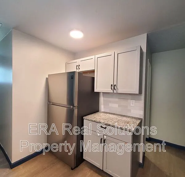 1038 14th Ave — Photo 16