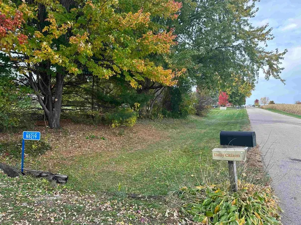 N8219 Edwin Ln, Beaver Dam, WI 53916