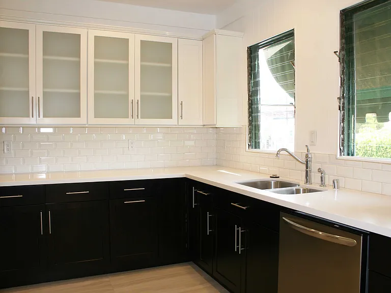 8001 1/2 Blackburn Ave — Photo 11