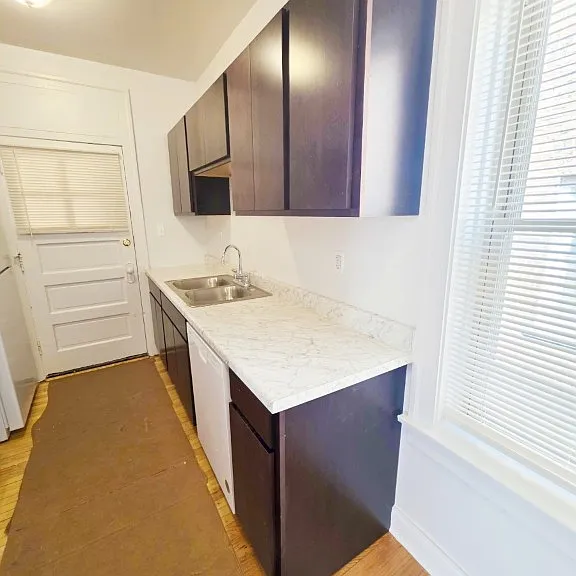 1600 W Estes Ave #3B — Photo 5
