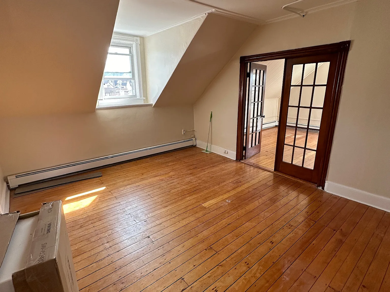 2 bed, 1000 sqft, $1,875 — Photo 4