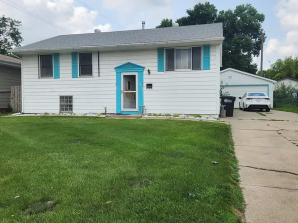 5016 Marshall Dr, Omaha, NE 68137