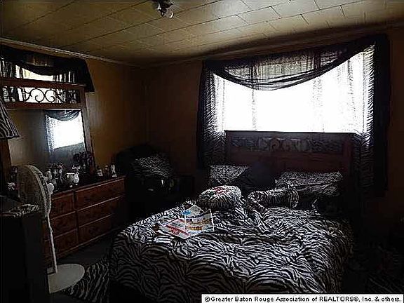 4th image of 39226 Cambre Rd