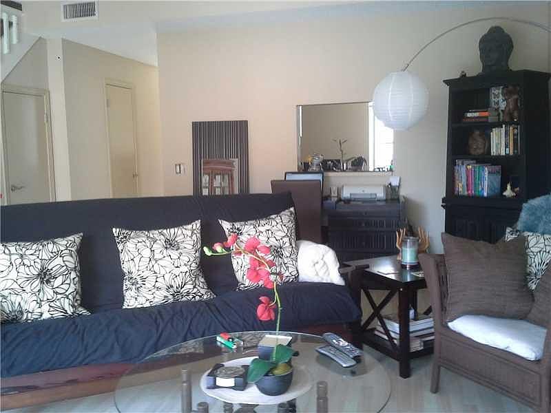 1st image of 2381 NE 14th Street Causeway #203