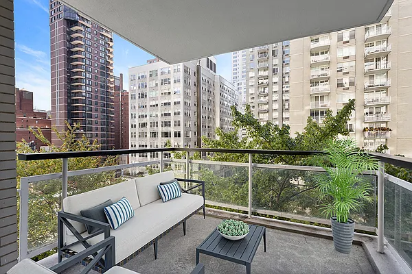 Rented by Nest Seekers International | media 14