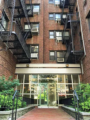 Rented by Corcoran | media 21