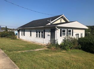 428 Elm St, Paoli, IN 47454