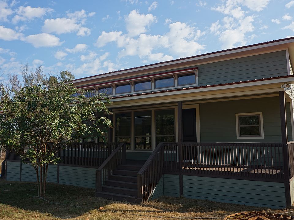 Contemporary cottage home