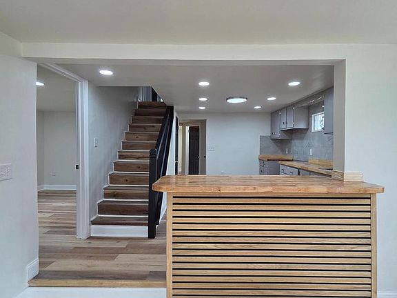 5th image of 588 Blandon Rd
