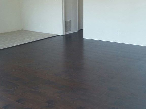 5th image of 823 N Hudson Ave APT 05