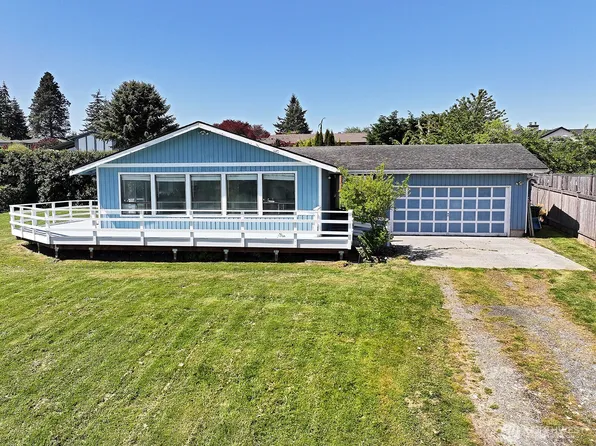 4515 Hilltop Drive, Clinton, WA 98236