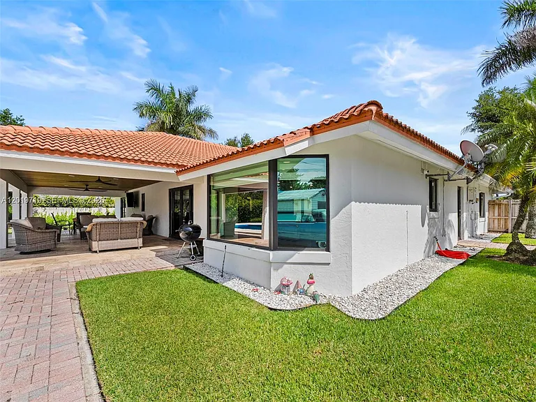 18733 SW 293rd Ter — Photo 37