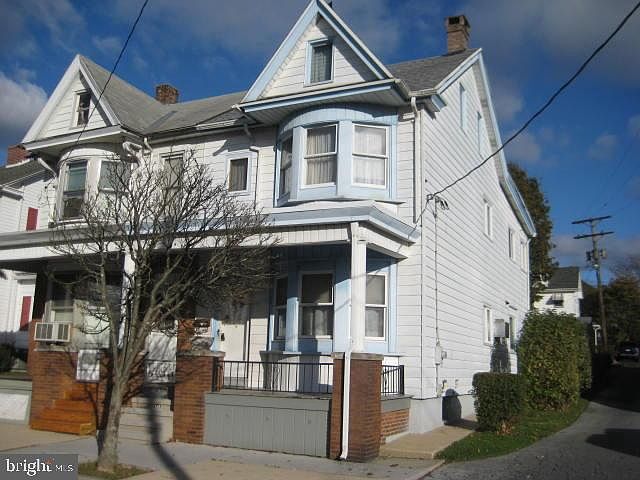 1st image of 741 Hill St