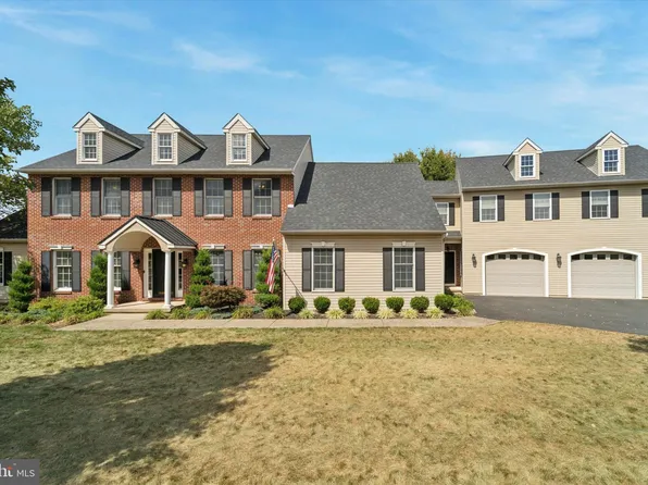 24 Bellmont Dr, Collegeville, PA 19426