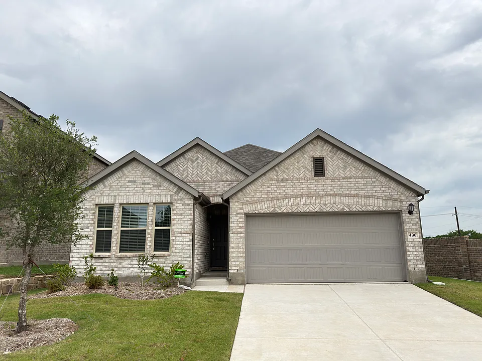 406 Kingsbury Ave