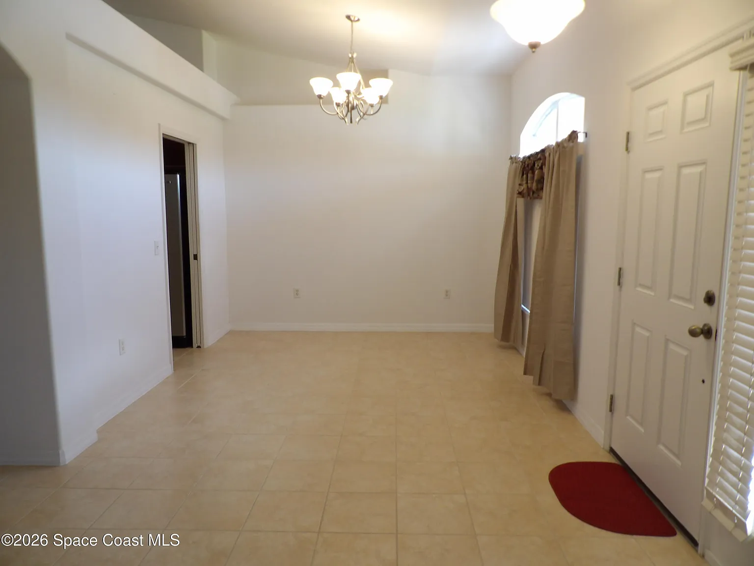 3 bed, 2.0 bath, 2173 sqft, $2,200 — Photo 4