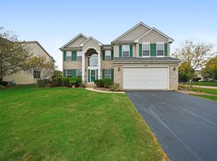 1311 White Chapel Ln, Algonquin, IL 60102
