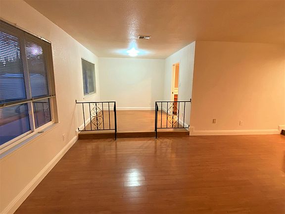 5th image of 6893 Greenhaven Dr