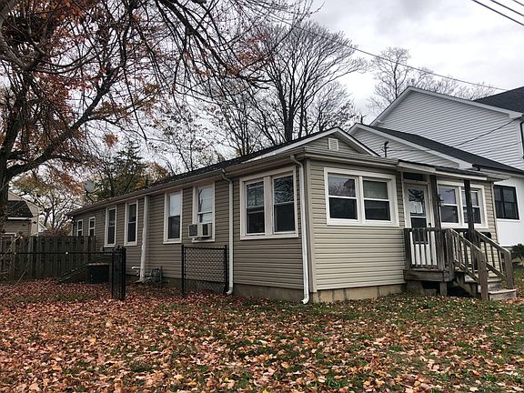 3rd image of 618 Hudson Ave