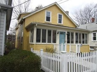 8 Warwick St, Quincy, MA 02170