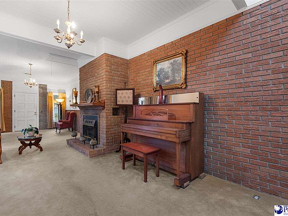 5th image of 506 Gregory St