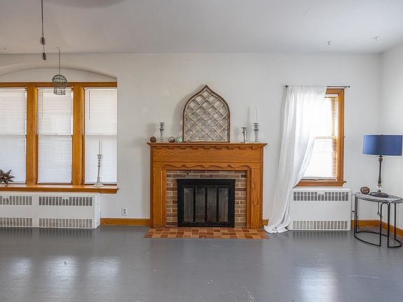 2nd image of 714 N Oneida St