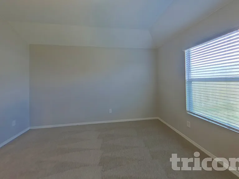 1016 Adler Way — Photo 6