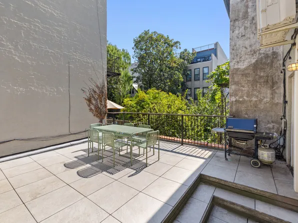 323 5th Avenue image 8 of 13