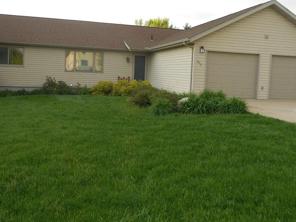 1st image of 308 NW 12th Dr