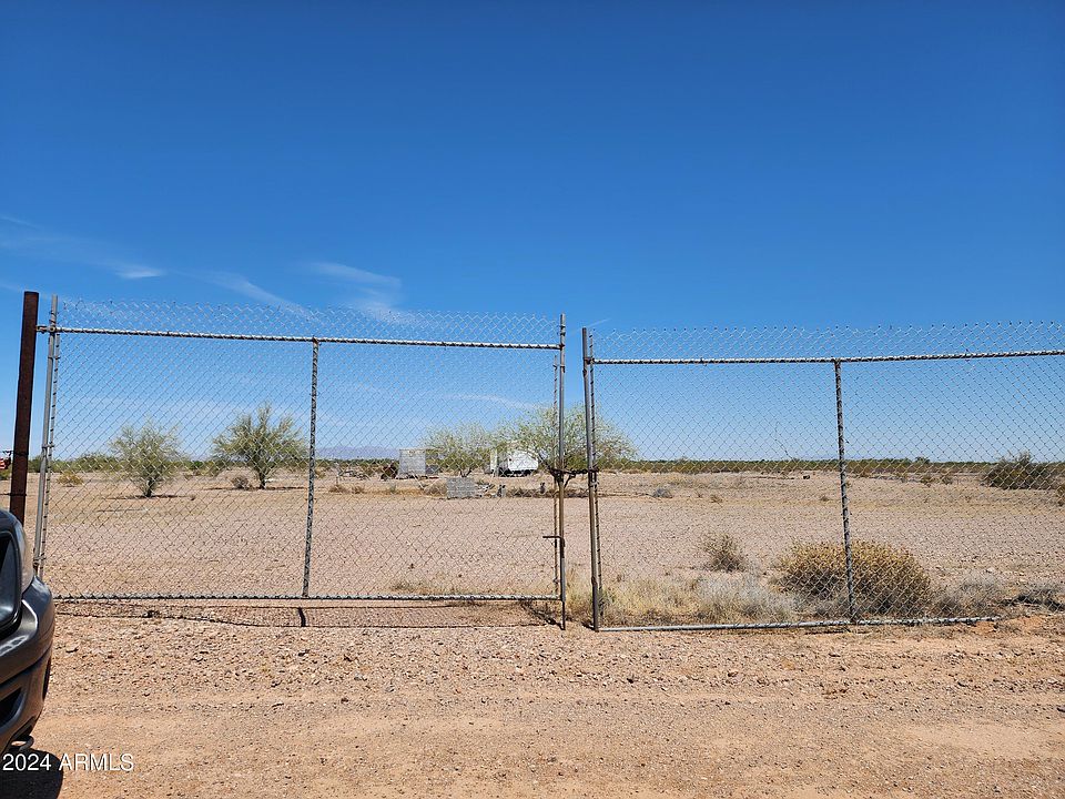 2nd image of XXXX N 403 Avenue #-