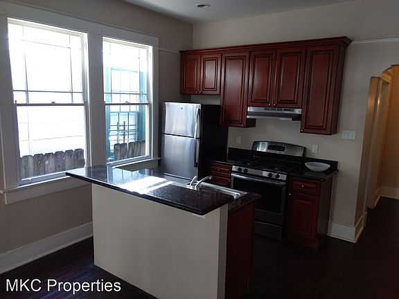 2nd image of 634 Poland Ave