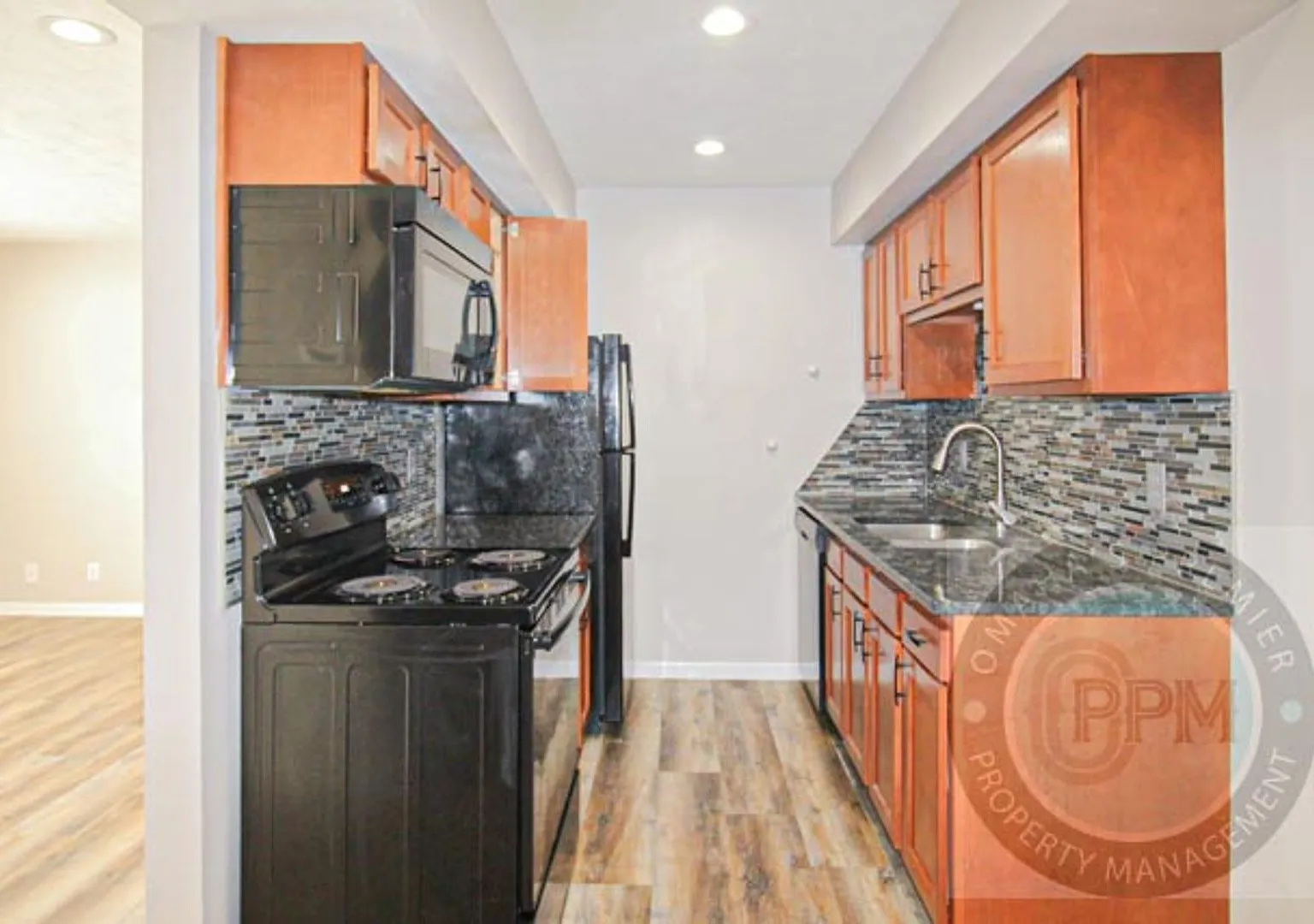 qMaple Place — Photo 1