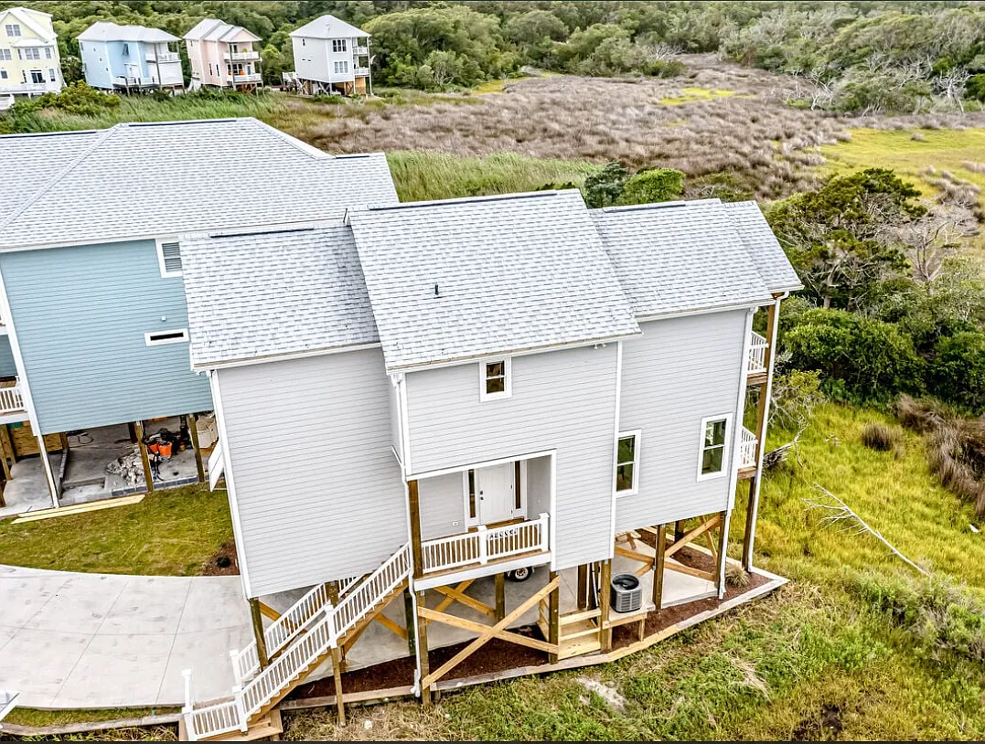 100 Salt Marsh Way - 1 — Photo 3