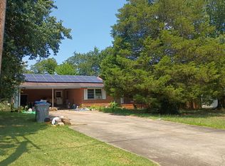 232 Midway Dr, Spartanburg, SC 29301