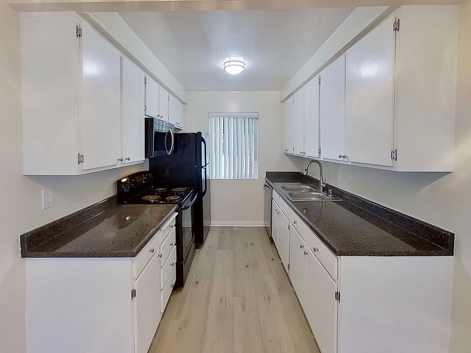 Unit 111 Kitchen