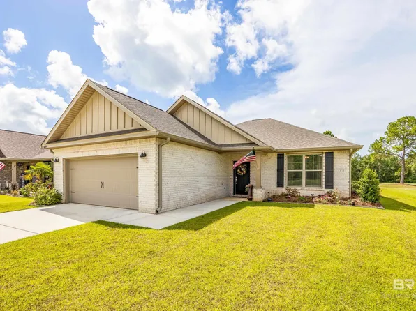 10004 Lakeview Dr, Foley, AL 36535