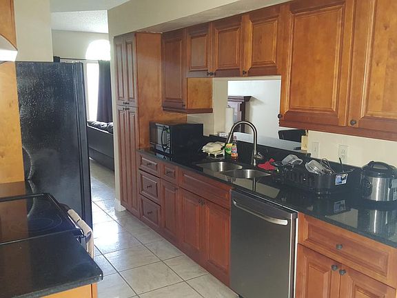 3rd image of 10232 Trilliums Ct #1