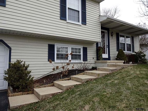 4th image of 709 Saint Johns Pl